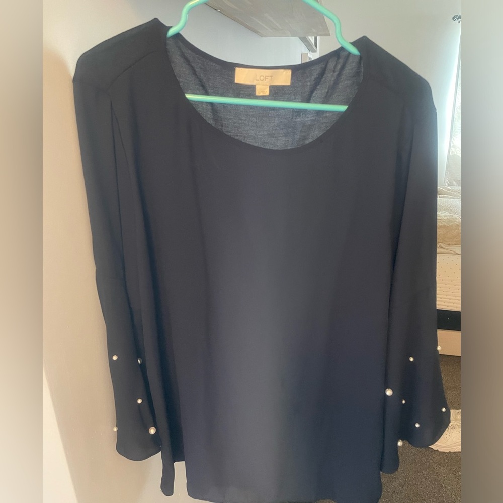 Loft pearl sleeve blouse